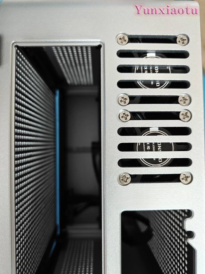 NV10 ミニITXコンピューターケース 4.5L アルミニ - Itx Case Pcie Riser 4.0 のレビューと価格